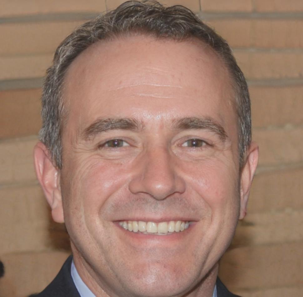 Instructor de finanzas especializando en análisis cuantitativo